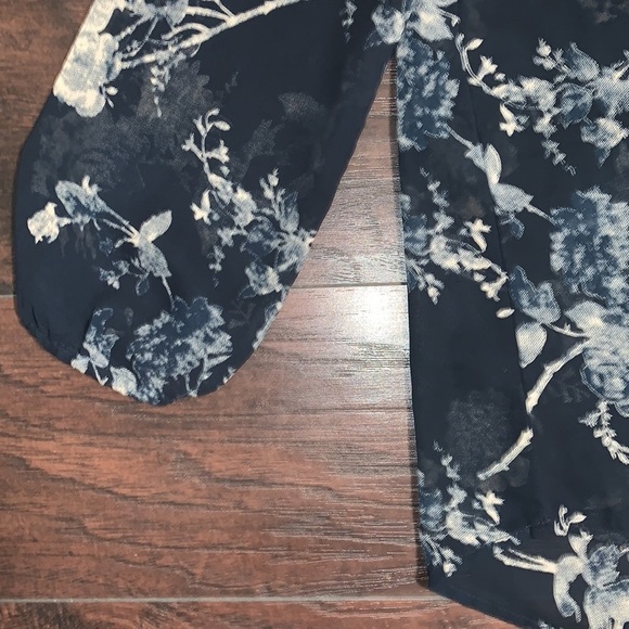 Lucky Brand Sheer Floral Blouse, sz Small. - Picture 9 of 11